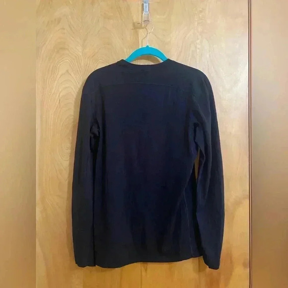 Champion Fitted Long Sleeve Black Size Medium EUC - Picture 8 of 9